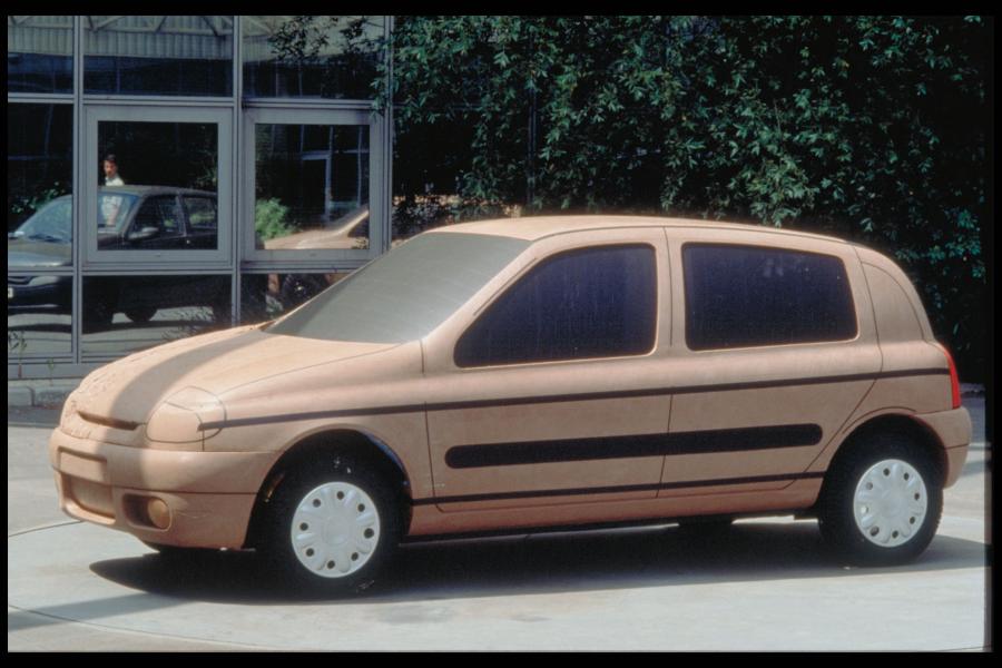  Renault Clio 1998 года  (фото 27 из 106)